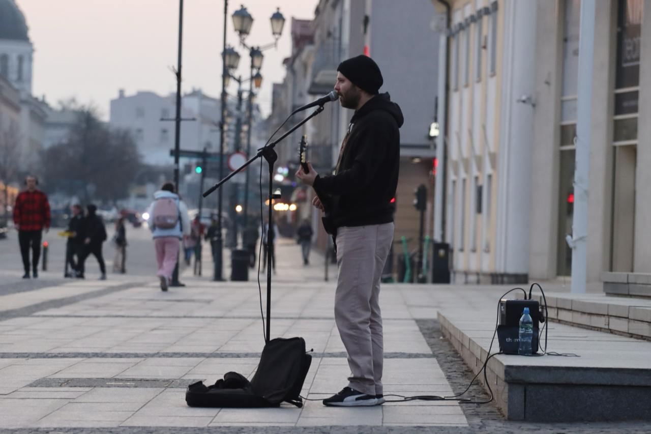 Witalij w centrum Białegostoku. Fot. MOST