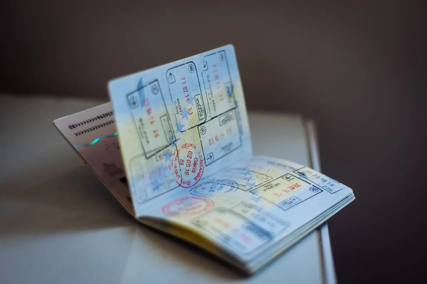 Białorusinkę z polskim paszportem nie wpuszczono najpierw na Bali, a potem do Turcji. Okazało się, że jest na liście Interpolu