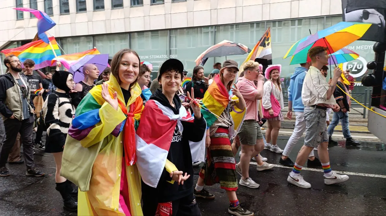 „Jako mama błogosławię cię, synu”. Poszliśmy na Marsz Równości we Wrocławiu