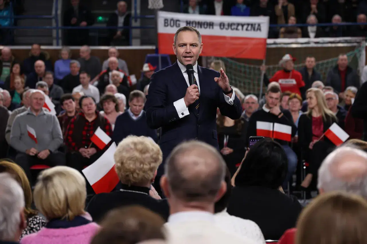 „Nas i Polaków czekają nieustanne niespodzianki”. Kim jest Karol Nawrocki i co Białorusini sądzą o jego zwycięstwie w wyborach prezydenckich